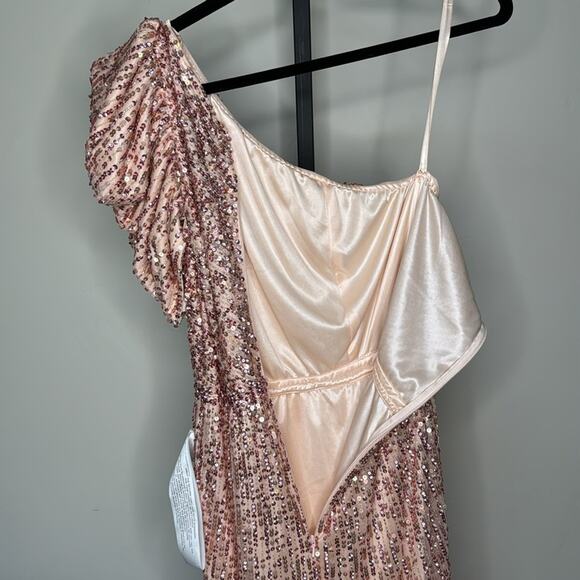 NWT MAC DUGGAL Apricot Sequin Embellished Puff One Shoulder Maxi Gown Women’s - Picture 11 of 12